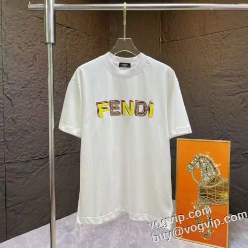 2024最新入荷 フェンディコピー 夏コーデに大活躍間違いなし!! 半袖Tシャツ 2色可選 ファション性の高い