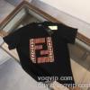 半袖Tシャツ 個性派  肌に密着 2色可選 ブランド服 コピー フェンディ FENDI 2024春夏新作