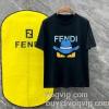 お洒落に魅せる 2024春夏 細身のシルエット 半袖Tシャツ 2色可選 フェンディ ブランドスーパーコピー