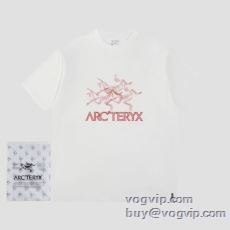 高級感ある 半袖Tシャツ 2色...
