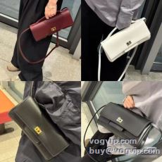 セレブ愛用の超人気商品 バレン...