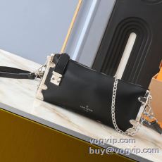 ルイ ヴィトン LOUIS V...