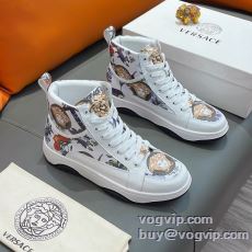 2025年モデル入荷 ヴェルサーチ VERSACE NXIEVS001 ハイトップシューズ 2色可選 実用性に溢れるアイテム