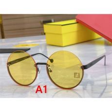 2025最新入荷 フェンディ ...