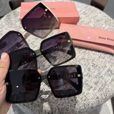 2025人気セール格安 ミュウミュウ ブランドコピー YJMIU001 最安値に挑戦 サングラス 眼鏡/メガネ 3色可選