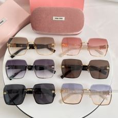 完成度の高い逸品 ミュウミュウ ブランドスーパーコピー YJMIU010 2025最新入荷 サングラス 眼鏡/メガネ 多色選択可