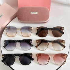 ミュウミュウ MIUMIUブラ...