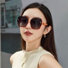 ルイ ヴィトン スーパーコピー YJLV002 2025年モデル入荷 サングラス 眼鏡/メガネ 2色可選 高品質 人気