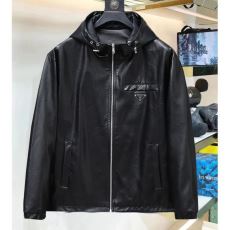 2025新作登場 プラダ WT...