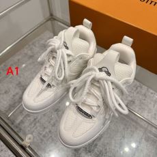 ルイ ヴィトン LOUIS V...