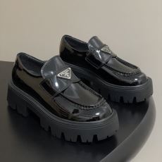 2025最新入荷 プラダ PR...