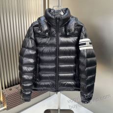 著名人の着用 モンクレール M...