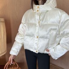 ミュウミュウ MIUMIUコピ...