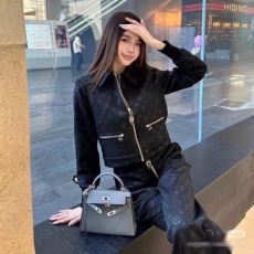 ルイ ヴィトン LOUIS V...