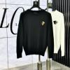 ヴェルサーチ VERSACEブランドコピー 2025人気セール格安 WTVS060 ニット セーター デザイン性の高い