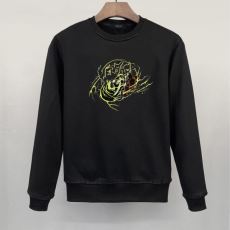 上品に着こなせ ヴェルサーチ ...