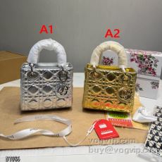 一番人気の新作はこれ ディオー...