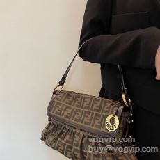 フェンディ 偽物ブランド WB...