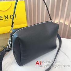 絶大な人気を誇る フェンディ ...