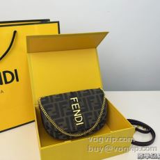 高級感を引き立てる フェンディ...