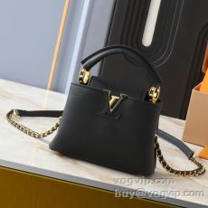 耐久性のある ショルダーバッグ...