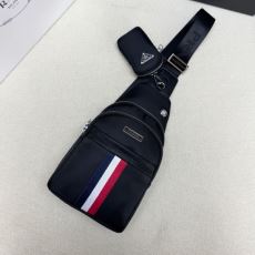 プラダ PRADA偽物ブランド...
