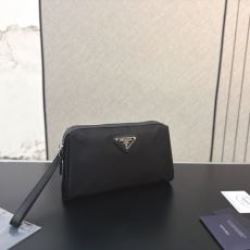 上品上質 プラダ PRADAスーパーコピー NBAGPR064 ポーチ セカンドバッグ メンズバッグ 2026春夏季超人気