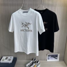 大絶賛！ 半袖Tシャツ 2色可...