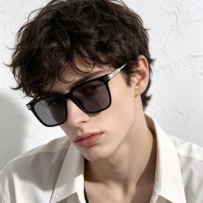 ルイ ヴィトン LOUIS V...