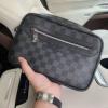 2026お得限定セール ルイ ヴィトン高品質なスーパーコピー商品 LV131 ポーチ セカンドバッグ メンズバッグ 2色可選 強い魅力を感じる一枚