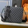 ルイ ヴィトンスーパーコピー 激安 2026高級品 通販 LV150 ショルダーバッグ 斜め掛けバッグ メンズバッグ 売れ筋のいい