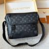 【激安】 ルイ ヴィトンブランドコピー LV244 ショルダーバッグ 斜め掛けバッグ メンズバッグ 2026激安大特価安い