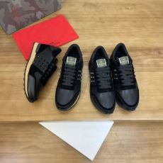 ヴァレンティノ VALENTINO 2026新商品！ NXIEVAL013 シューズ スニーカー 着心地抜群 カジュアルシューズ 2色可選 ブランドコピー代引き専門店