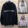 トップス おしゃれに絶大な人気の 防寒 BALENCIAGAコピー バレンシアガコピー おしゃれな装い  パーカー