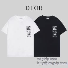 絶大な人気を誇る 半袖Tシャツ...