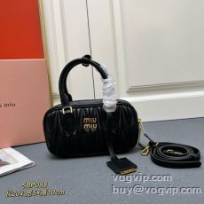2025最新入荷 ミュウミュウ...