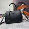 ショルダーバッグ セレブ愛用の超人気商品 ハンドバッグ プラダ PRADA コピーブランド 2025人気定番豊富な WBAGPR048 斜め掛けバッグ 多色選択可