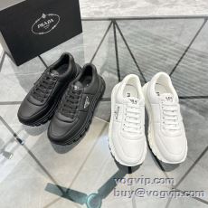 スニーカー カジュアルシューズ...