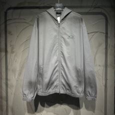 バレンシアガ BALENCIA...