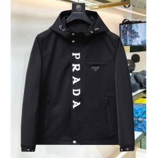 2025人気定番爆買い プラダ...