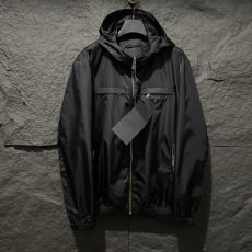 2025新品本物 プラダ PR...