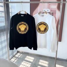 2025割引セール ヴェルサーチ スーパーコピー WTVS077 プルオーバーパーカー ジャケット、上着 チノパン 狙える優秀アイテム