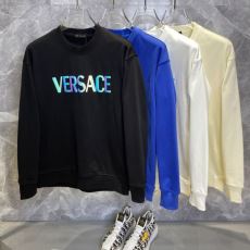 2025爆買い大人気 ヴェルサーチ VERSACEスーパーコピー WTVS081 プルオーバーパーカー ジャケット、上着 洗練を十分に演出する
