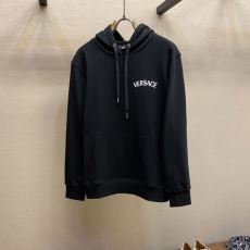 2025お得本物保証 ヴェルサーチ VERSACEコピーブランド WTVS085 パーカー ジャケット、上着 高級感漂わせる