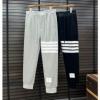THOM BROWNEブランドコピー TBNZK012 2025新作品 トムブラウン スエットパンツ チノパン 2色可選