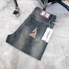 ジーンズ デニムパンツ 2025限定セール新品 トムブラウン THOM BROWNE TBNZK027 高品質なスーパーコピー商品