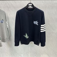 トムブラウン THOM BROWNE TBWT102 プルオーバーパーカー 2色可選 偽物ブランド 2025驚きの破格値人気