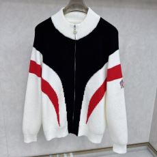 圧倒的な高級感 MONCLER...