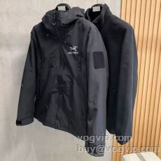 上品に着こなせ アークテリクス...