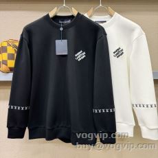 2025驚きの破格値品質保証 ルイ ヴィトン WTLV453 プルオーバーパーカー 主役になる存在感 2色可選 LOUIS VUITTONコピー